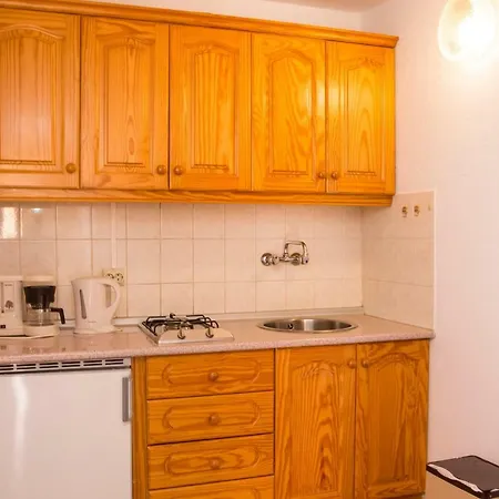 Patio Canario * 阿罗纳