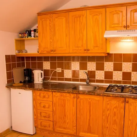 Patio Canario * 阿罗纳